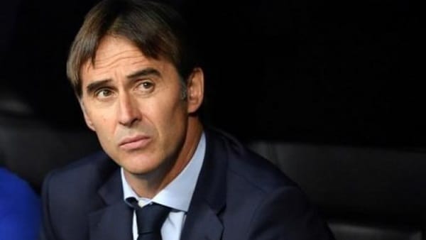 إقالة المدرب الإسبانى