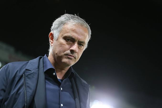 مورينيو يرفض تدريب أولمبيك ليون وينتظر الدوري الإنجليزي