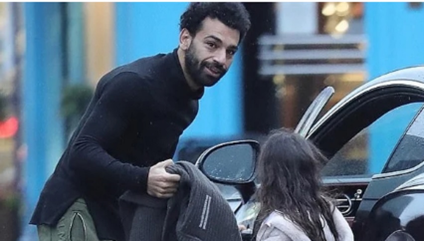 محمد صلاح يبهر متابعيه بصورة لـ أبنتية مكة وكيان عبر انستجرام
