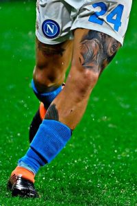 لاعب نابولى