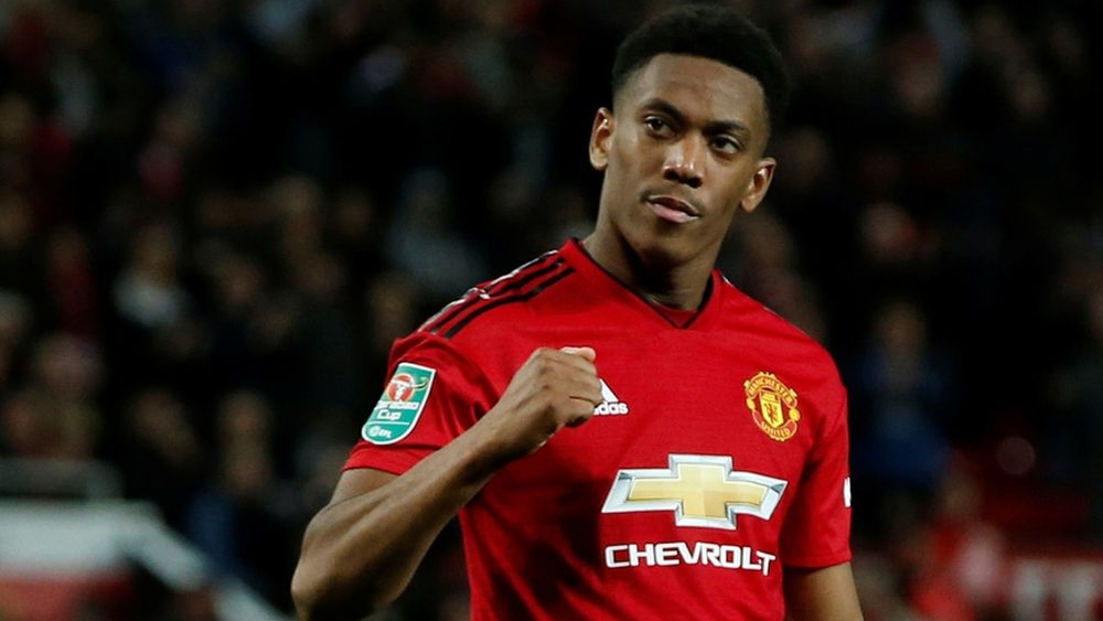 مارسيال يتوسل لمان يونايتد من هجوم عنصري:إنهم حول منزلي..أنقذوا زوجتي!