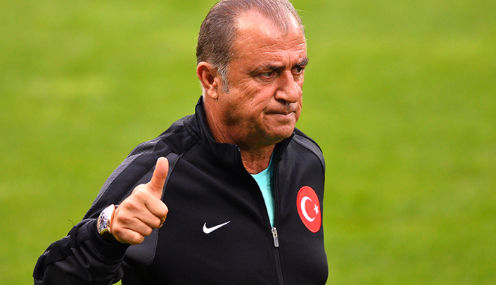 مدرب مصطفى محمد