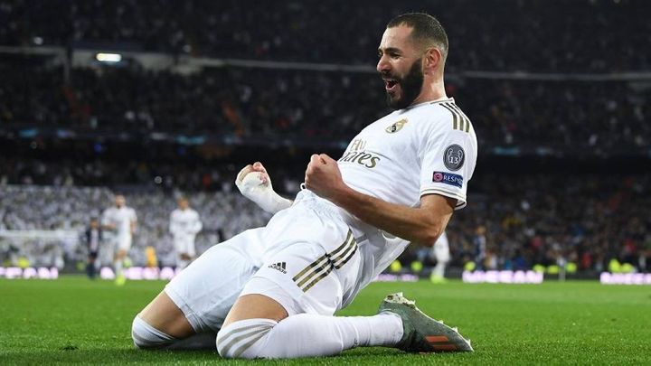 كريم بنزيما يوافق على التجديد مع ريال مدريد حتى 2023 فيديو ستاد الأهلي