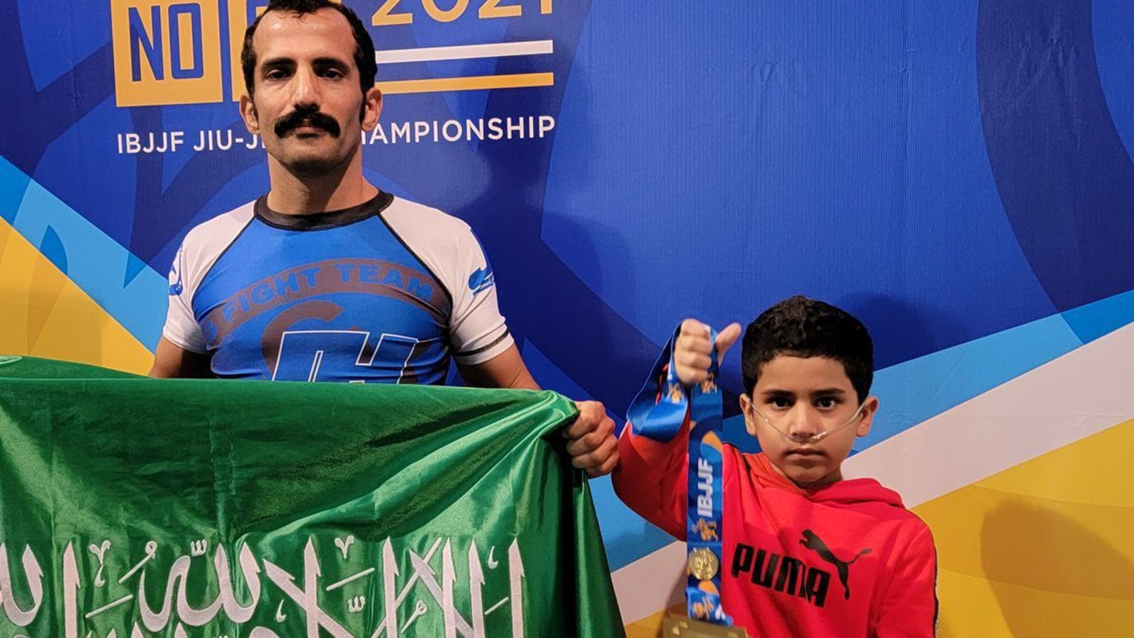 السعودي محمد آل مخلص اليامي يحصد ذهبية العالم في الـ”جوجيتسو” أثناء علاج نجله بأمريكا
