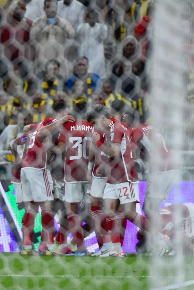 أخبار الأهلي : اهدار فرص بالجملة ..الأهلي يتعادل سلبيًا أمام فلومينينسي فى الشوط الأول