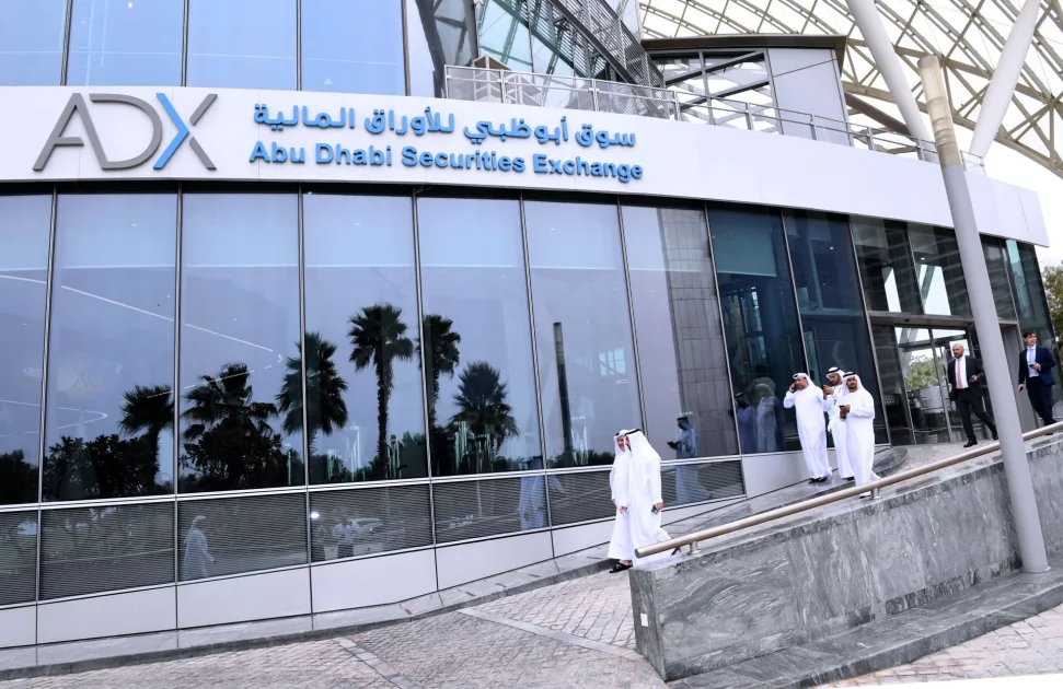مؤشر سوق أبوظبي يتجاوز 10 آلاف نقطة، مسجلاً أعلى مستوى له منذ فبراير 2023.