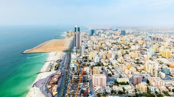 عجمان.. محطات شحن للمركبات الكهربائية في أبراج “عقار”