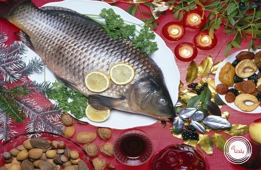 امرأة على حافة الموت بسبب تحضيرها سمكة للعشاء