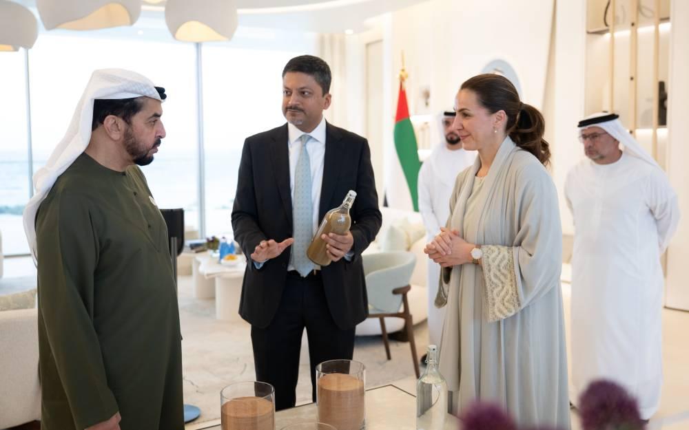 حمدان بن زايد يستقبل مريم المهيري ويطّلع على جهود شركة «براري» في دعم الاستدامة البيئية
