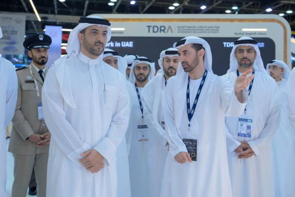 سلطان بن أحمد القاسمي يزور فعاليات معرض جيتكس العالمي 2025