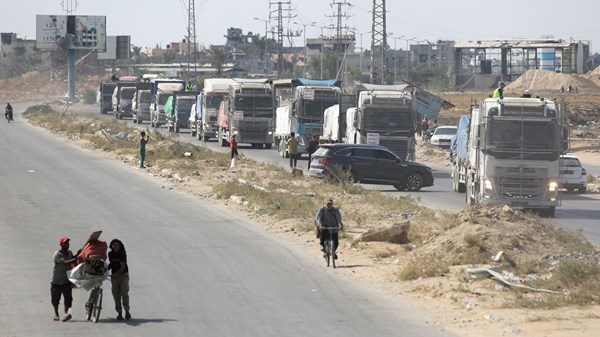 الأمم المتحدة تدعو إلى “إغراق غزة بالغذاء” لمكافحة الجوع