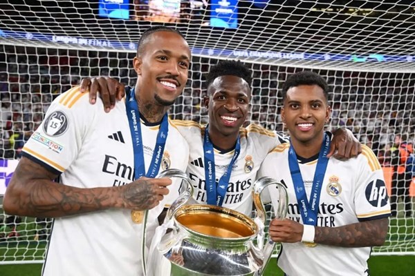 ريال مدريد.. «الصمت الذهبي» في تجديد العقود!