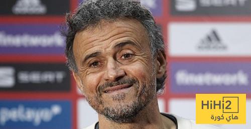 إنريكي يحدث تغييراً في التشكيلة أمام برشلونة: استعدادات مثيرة للمباراة القادمة!