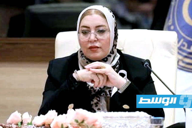 وزيرة الدولة لشؤون المرأة تدعو لمنح المصابات بالسرطان إجازات مرنة وتوفير الدعم النفسي