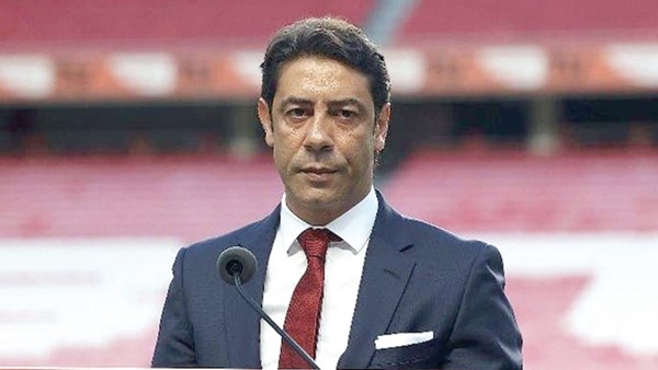 إعادة انتخاب روي كوستا رئيساً لبنفيكا