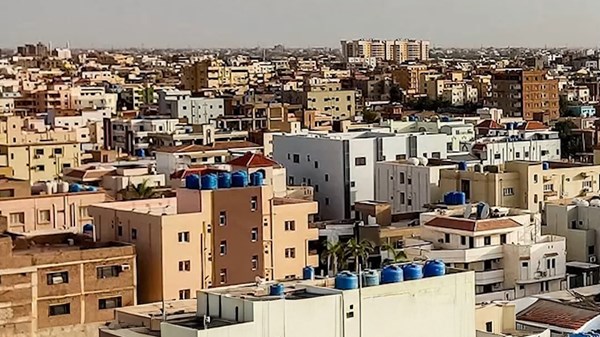 لماذا تدعم الإمارات حكماً مدنياً في السودان؟