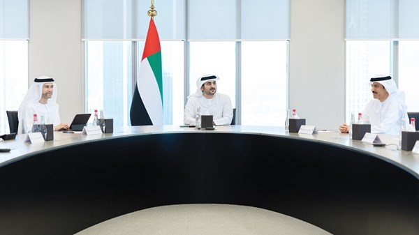 مكتوم بن محمد: المنظومة الضريبية ساهمت في ترسيخ تنافسية الإمارات عالمياً