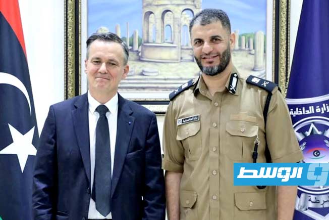 الطرابلسي يبحث مع السفير الفرنسي آفاق التعاون الأمني بين البلدين