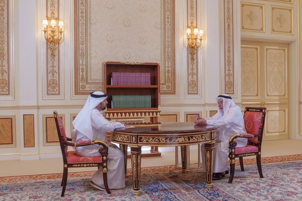 حاكم الشارقة: مجمع التواريخ يجمع وثائق إنجليزية وهولندية وفرنسية وعثمانية وبرتغالية توثّق تاريخ المنطقة بين 1622م و1810م