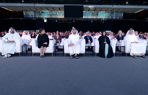 حمدان بن محمد يشهد انطلاق مؤتمر «آيكوم دبي 2025»