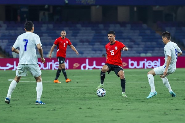 أوزبكستان تتفوق على مصر بهدفين في «كأس العين الدولية»