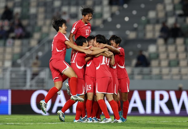 «مونديال الناشئات» يداعب كوريا الشمالية وهولندا