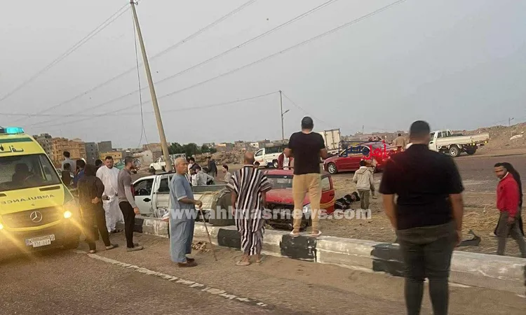 حادث تصادم سيارة محملة بعمالة على الطريق الدولي الساحلي بكفر الشيخ ووقوع إصابات