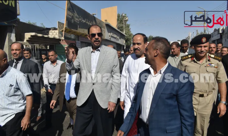 الموتوسيكل في صالة الانتظار.. محافظ سوهاج يحيل 37 من العاملين بمستشفى دارالسلام للتحقيق