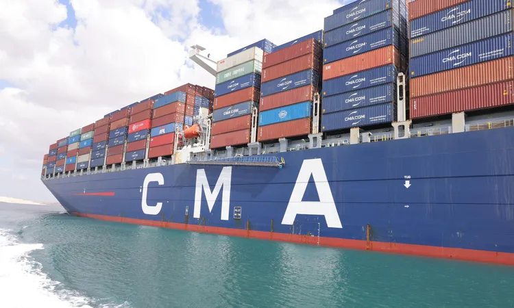 قناة السويس تشهد عبور سفينة الحاويات العملاقة CMA CGM JULES VERNE بعد مرورها من باب المندب