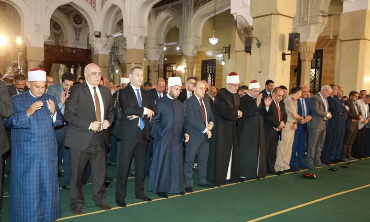 وزير الأوقاف ومفتي الجمهورية ومحافظ كفرالشيخ يؤدون صلاة الجمعة بمسجد سيدي إبراهيم الدسوقي احتفالًا بالعيد القومي للمحافظة| صور