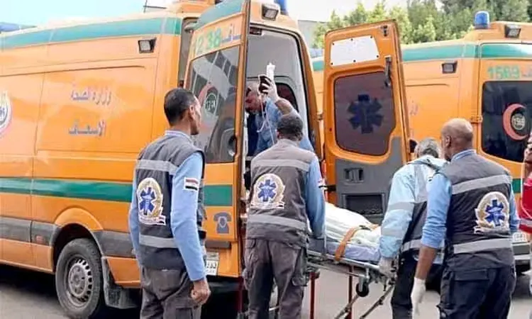 إصابة 10 أشخاص في انقلاب ميكروباص بقنا