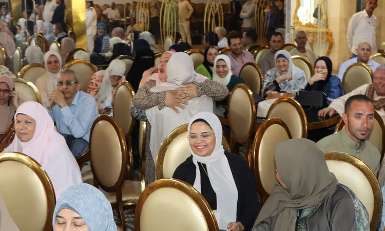 يا رايحين للنبي الغالي.. فوز 444 حاجا وحاجة في قرعة وزارة الداخلية بأسيوط
