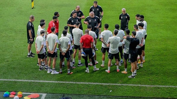 «الأبيض» والعراق ..«مُبارزة» على «جبهة واحدة»