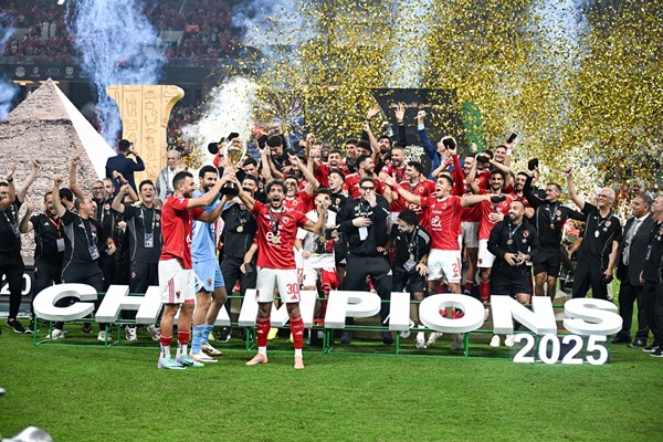 «المسابقات المصرية» تعاقب الأهلي والزمالك بسبب «سوبر أبوظبي»