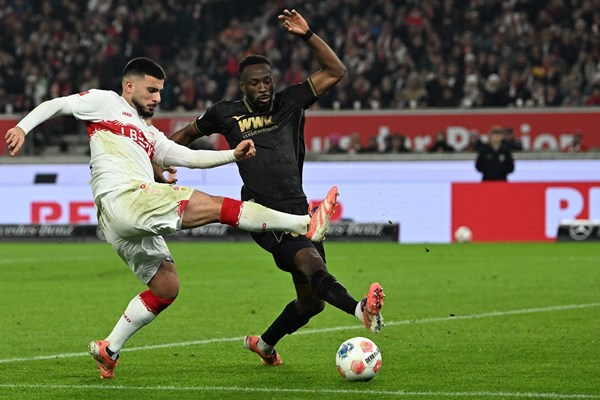 شتوتجارت يخطف أوجسبورج – الاتحاد للأخبار