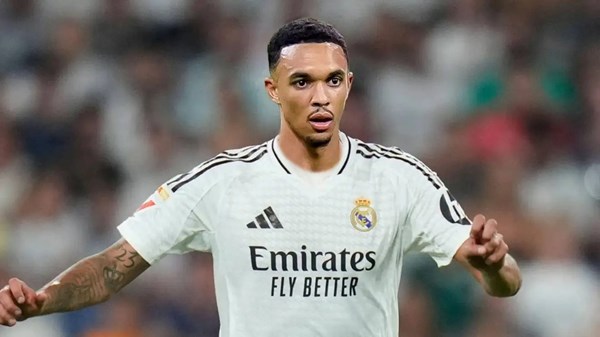 أرنولد يؤكد حبه لليفربول – الاتحاد للأخبار