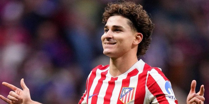 رئيس أتلتيكو مدريد يكشف عن رؤيته لمستقبل ألفاريز ويبث التفاؤل في قلوب المشجعين