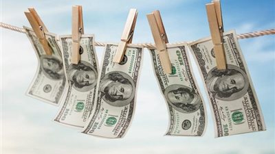 70 مليون جنيه من تجارة السلاح.. الداخلية تكشف شبكة غسل أموال بأسيوط