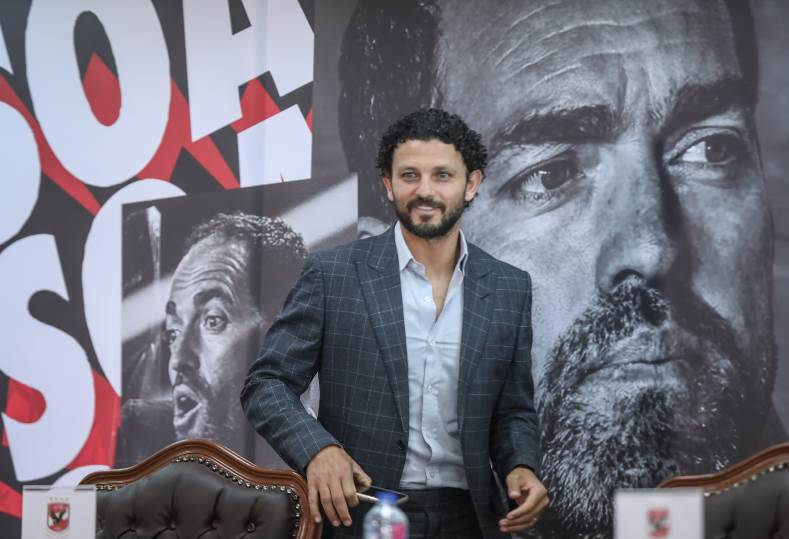 ستاد الاهلي :  حسام غالي: عاشور ومهند ومروان الأنسب لقيادة خط وسط الفراعنة في كأس العالم
