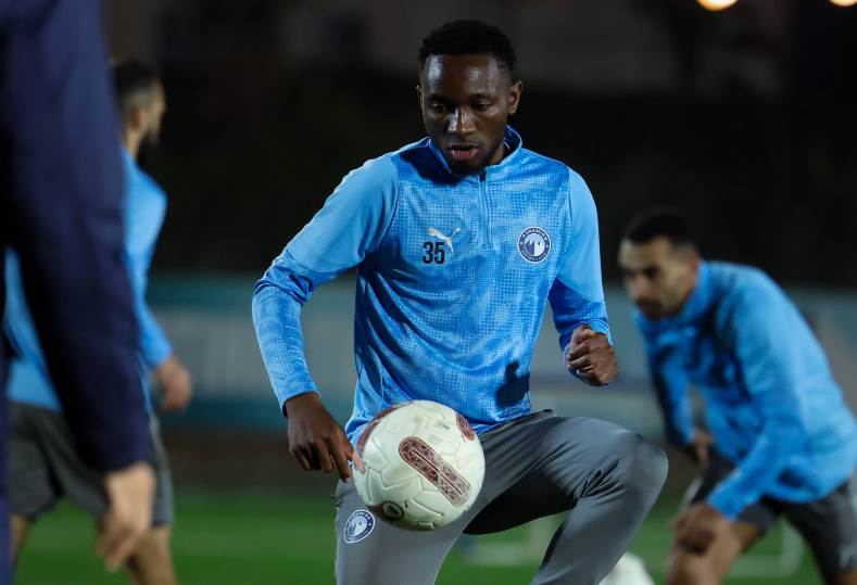 ستاد الاهلي :  بعد المشاركة أمام ميسي ورفاقه .. باسكال فيري ينتظم غدا في تدريبات بيراميدز