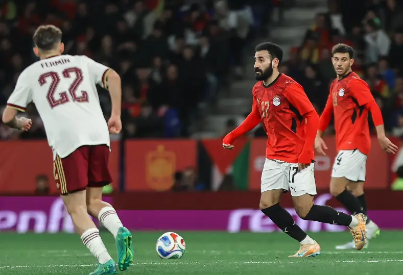 ستاد الاهلي :  رئيس وزراء إسبانيا يدين الهتافات العنصرية ضد منتخب مصر