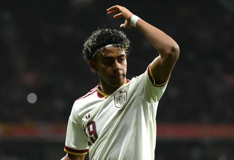 ستاد الاهلي :  لامين يامال يعلق على الهتافات العنصرية في مباراة إسبانيا ومصر