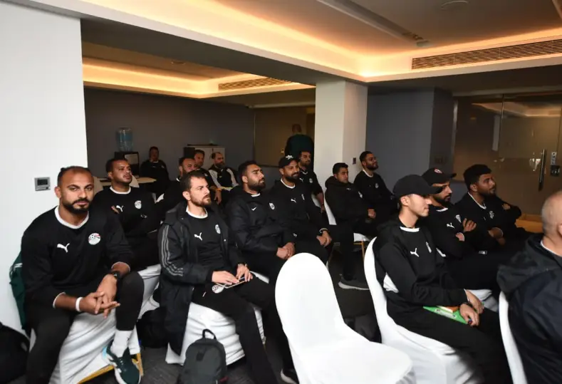 ستاد الاهلي :  أوسكار رويز يحاضر مدربى حراس المرمى حول أبرز الحالات التحكيمية