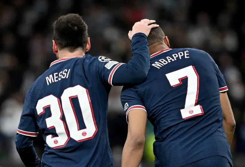 ستاد الاهلي :  مبابي: ميسي لاعب غير طبيعي.. وكنت سأمثل هذا المنتخب بدلًا من فرنسا