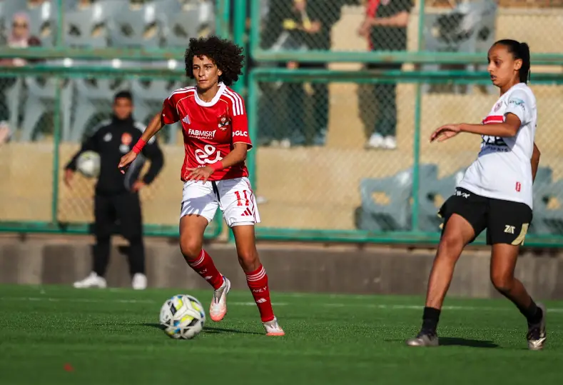 ستاد الاهلي :  بث مباشر | مباراة الأهلي 3-0 الزمالك في قمة الجولة الـ 26 من دوري الكرة النسائية