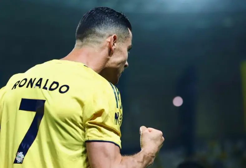 ستاد الاهلي :  النصر يقلب الطاولة على النجمة ويعزز صدارته للدوري السعودي.. ليلة عودة وتألق رونالدو