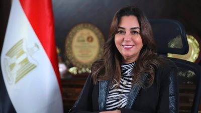 غلق 51 محلًا مخالفًا وتقنين أوضاع 19 منشأة في حملة ميدانية مفاجئة بعابدين