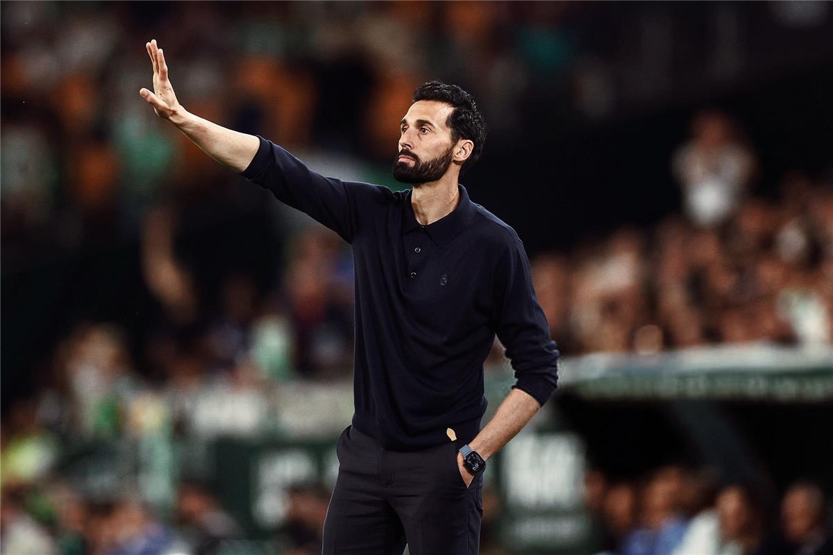 أربيلوا يلوم التحكيم على تعادل ريال مدريد المخيب مع ريال بيتيس: لا يفهمون