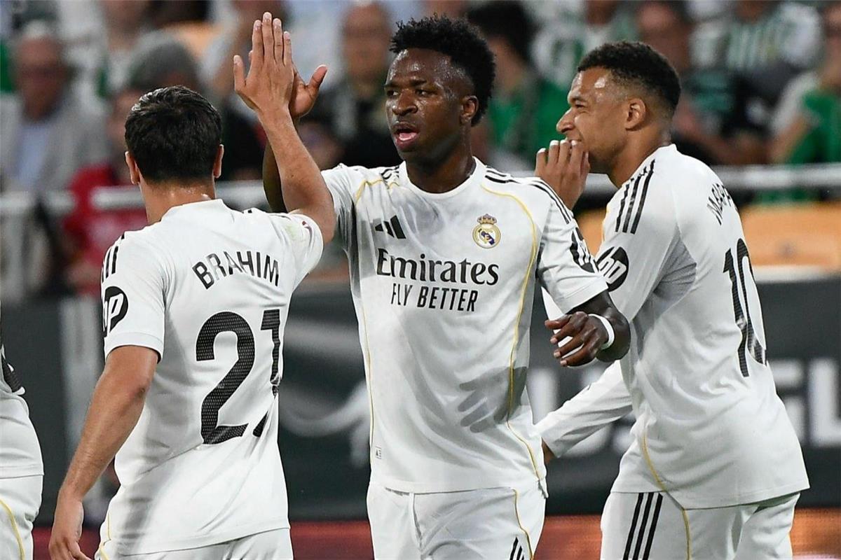 كيروش الأسوأ.. ريال مدريد يحقق رقمًا سلبيًا أمام ريال بيتيس في الدوري الإسباني