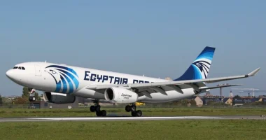 مصر للطيران تعلن تشغيل 3 خطوط جديدة إلى لوس أنجلوس وشيكاغو وفينيسيا